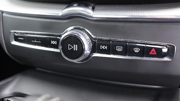 Used Volvo XC60 2021 for sale - 76270511: Photo 48