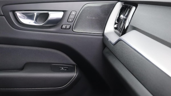 Used Volvo XC60 2021 for sale - 76270511: Photo 49