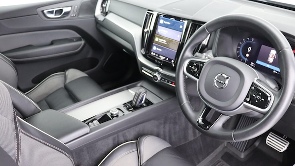 Used Volvo XC60 2021 for sale - 76270511: Photo 4