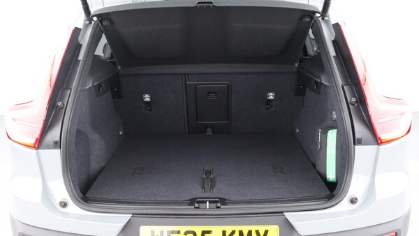 Used Volvo XC40 2025 for sale - 75781321: Photo 13