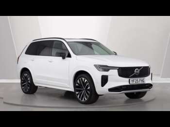 (25) - B5 (P) AWD Ultra Dark (Sunroof, 360 Camera, Leather, BLIS) 5-Door