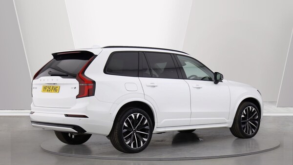 Used Volvo XC90 2025 for sale - 75225890: Photo 2