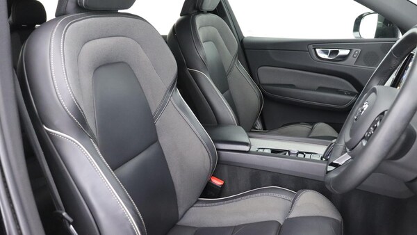 Used Volvo XC60 2022 for sale - 75647272: Photo 44