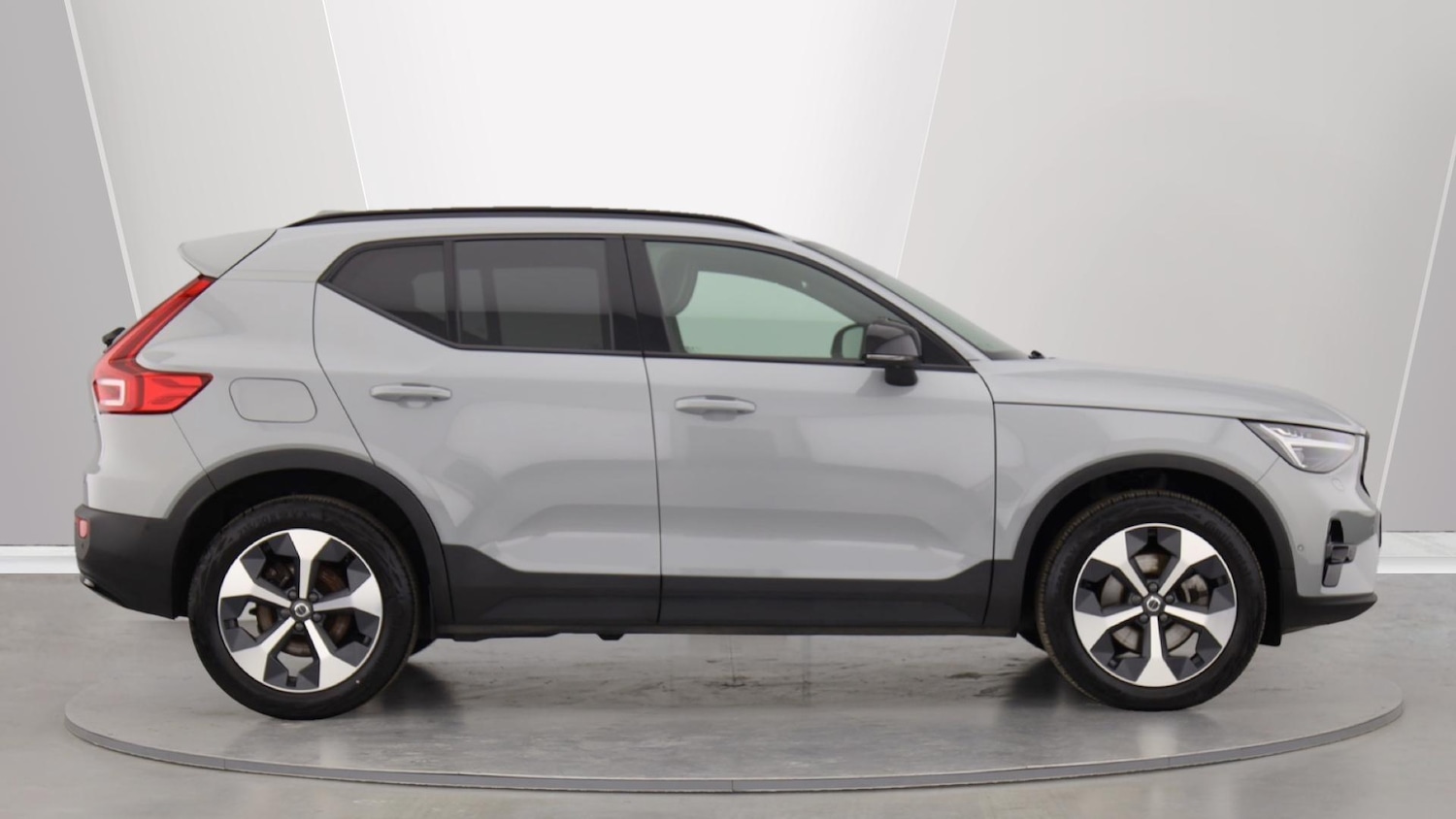 Used Volvo XC40 2023 for sale - 76158568: Photo 3