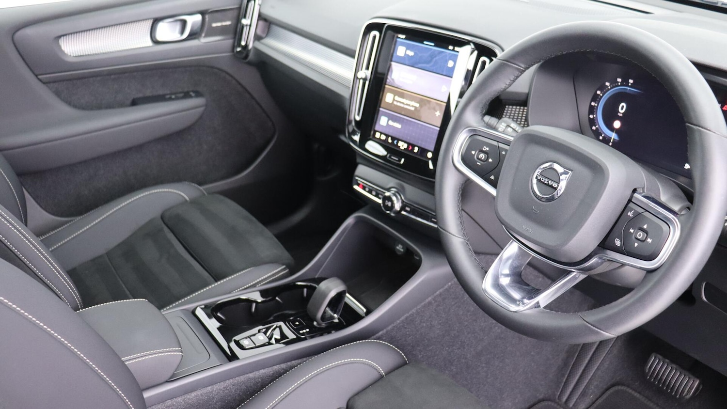Used Volvo XC40 2023 for sale - 76158568: Photo 4