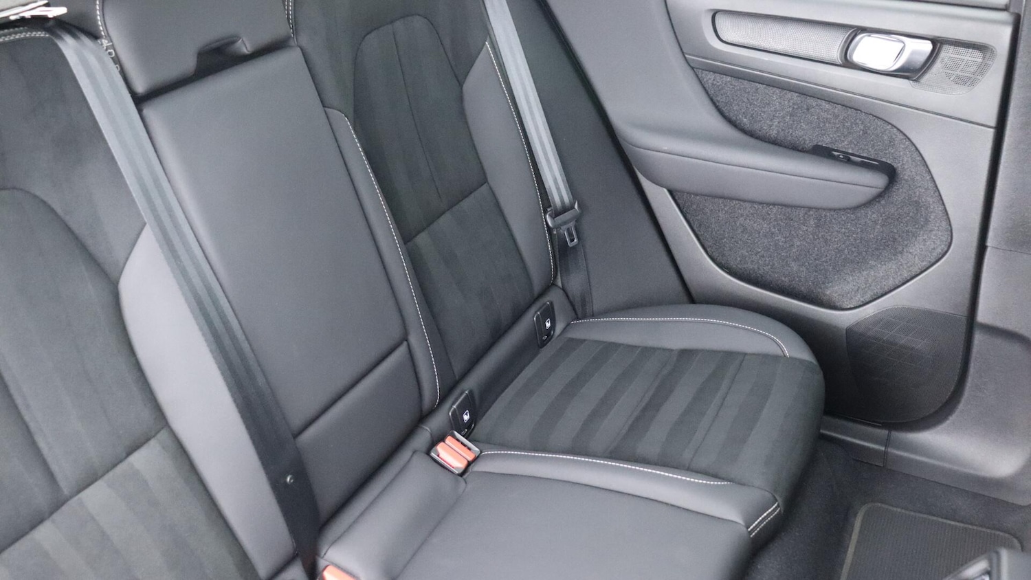 Used Volvo XC40 2023 for sale - 76158568: Photo 6