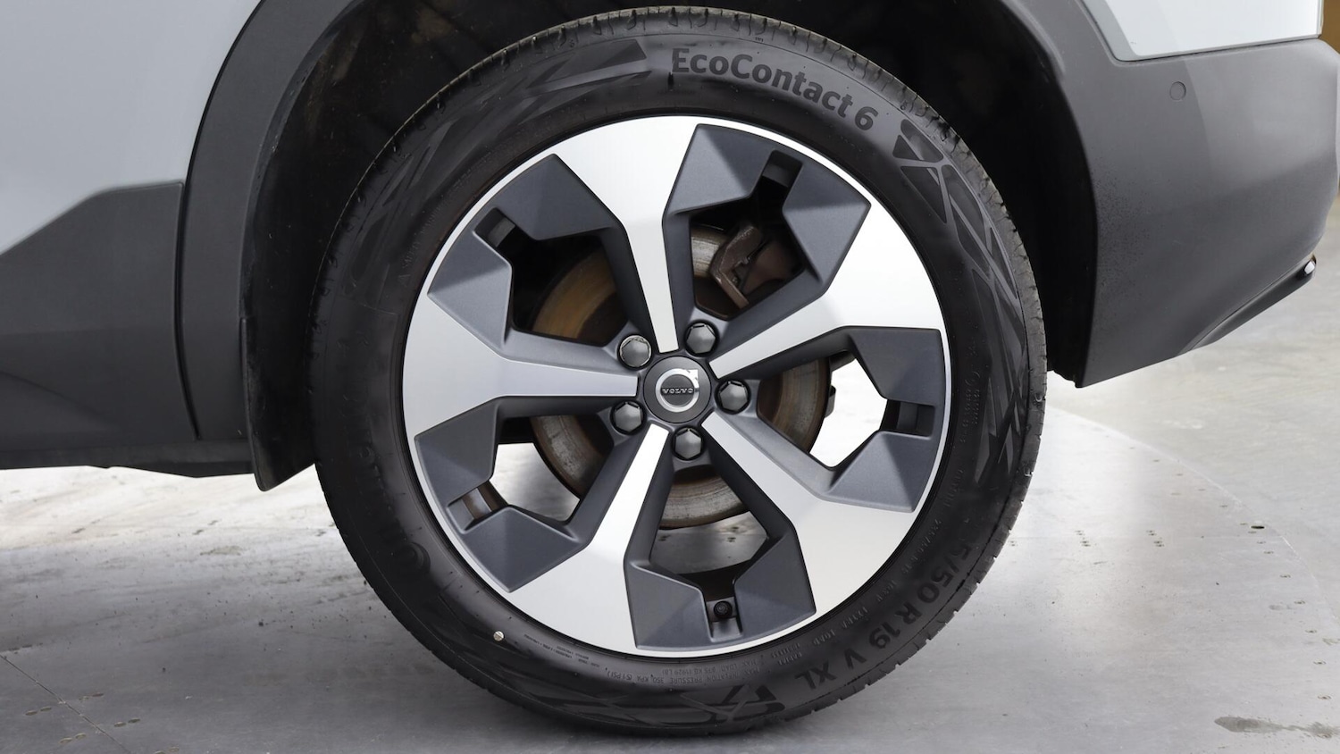 Used Volvo XC40 2023 for sale - 76158568: Photo 9