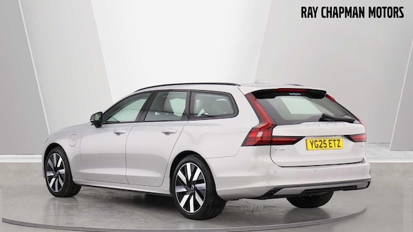 Used Volvo V90 2025 for sale - 76189743: Photo 2