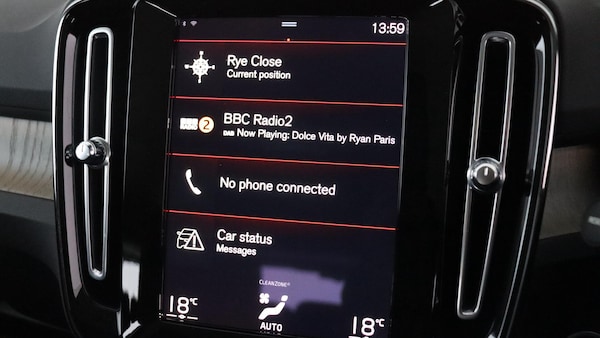 Used Volvo XC40 2021 for sale - 76270686: Photo 17