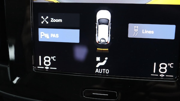 Used Volvo XC40 2021 for sale - 76270686: Photo 26