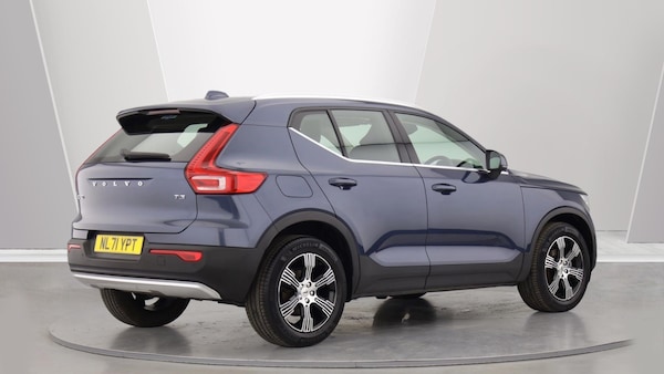 Used Volvo XC40 2021 for sale - 76270686: Photo 2