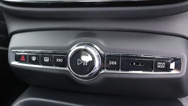Used Volvo XC40 2021 for sale - 76270686: Photo 41