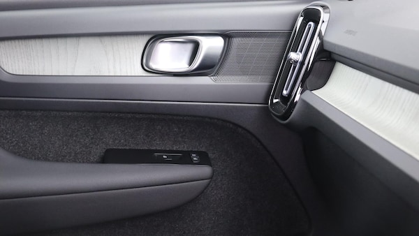 Used Volvo XC40 2021 for sale - 76270686: Photo 42