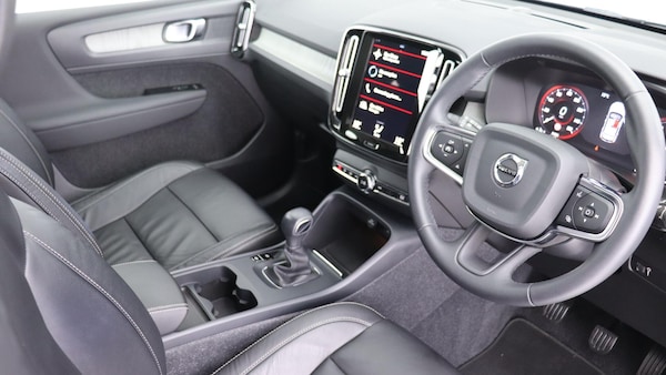 Used Volvo XC40 2021 for sale - 76270686: Photo 4