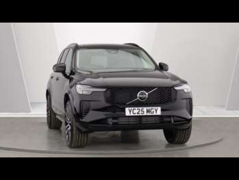 (25) - T8 PHEV AWD Ultra Dark (Sunroof, Seat Massage, 22' Alloys, Pilot Assist) 5-Door