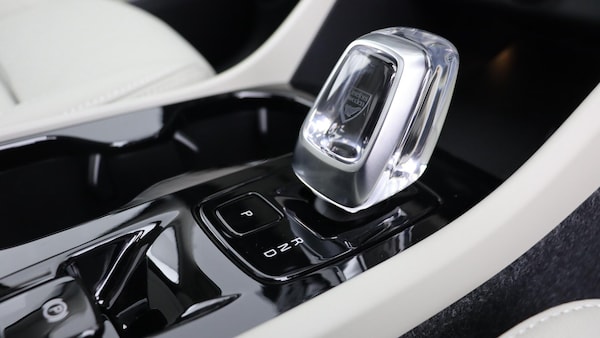 Used Volvo XC40 2025 for sale - 76283331: Photo 25