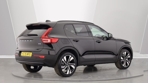 Used Volvo XC40 2025 for sale - 76283331: Photo 2