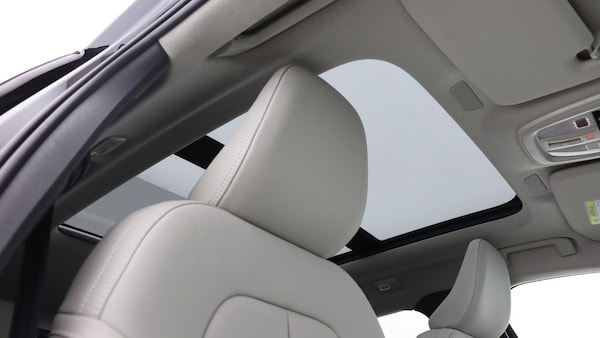 Used Volvo XC40 2025 for sale - 76283331: Photo 31