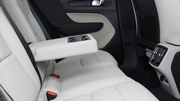 Used Volvo XC40 2025 for sale - 76283331: Photo 33