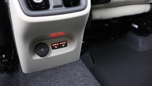 Used Volvo XC40 2025 for sale - 76283331: Photo 41