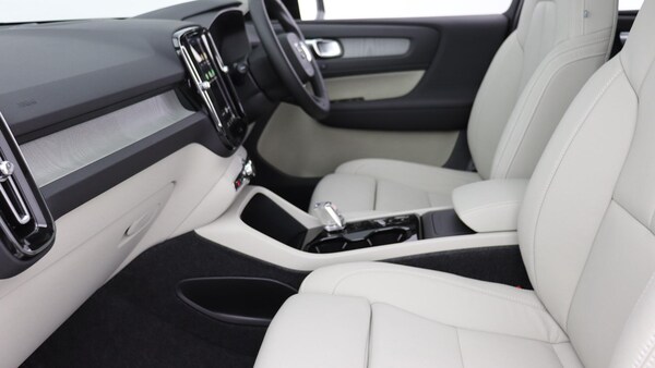 Used Volvo XC40 2025 for sale - 76283331: Photo 44