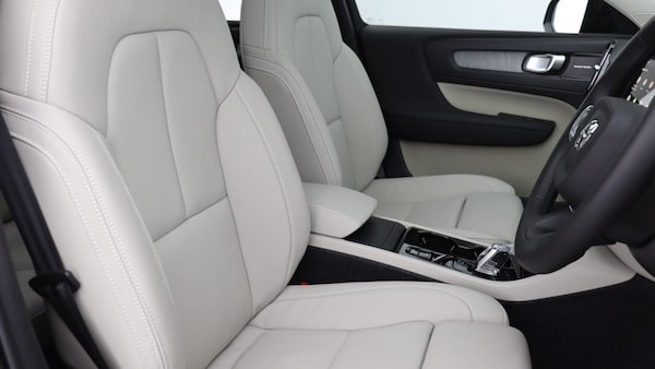 Used Volvo XC40 2025 for sale - 76283331: Photo 45
