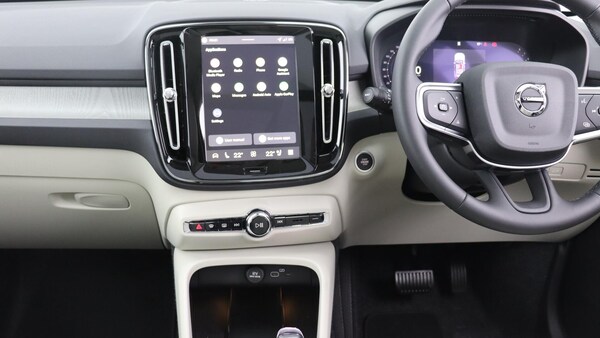 Used Volvo XC40 2025 for sale - 76283331: Photo 5