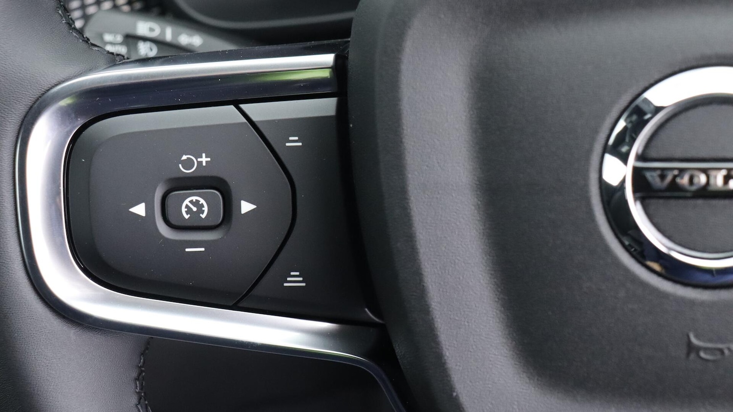 Used Volvo XC40 2025 for sale - 76084008: Photo 21