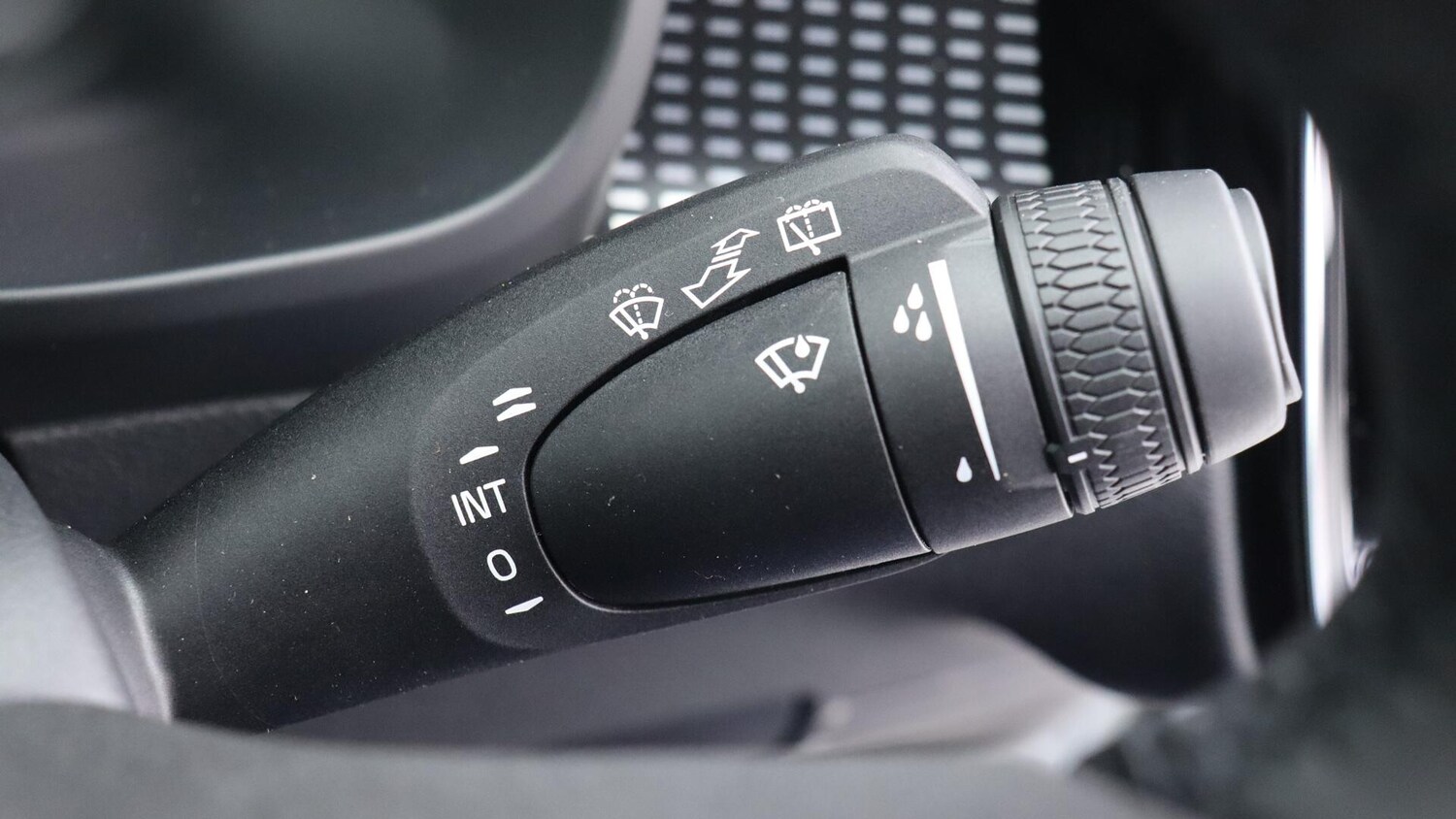 Used Volvo XC40 2025 for sale - 76084008: Photo 23