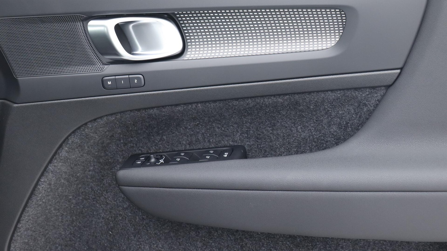 Used Volvo XC40 2025 for sale - 76084008: Photo 29