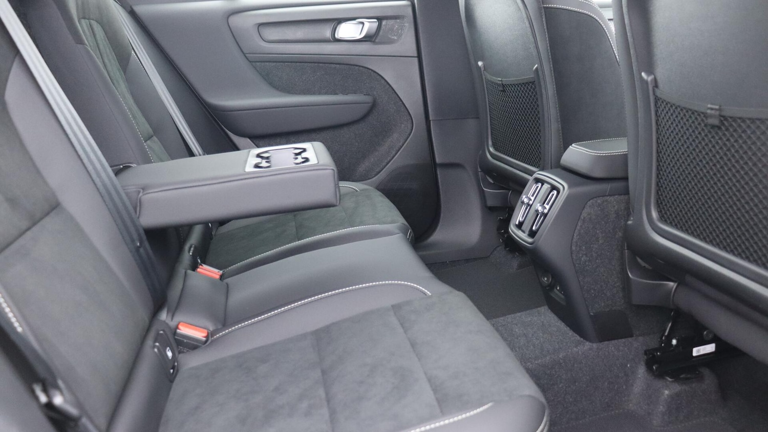 Used Volvo XC40 2025 for sale - 76084008: Photo 33
