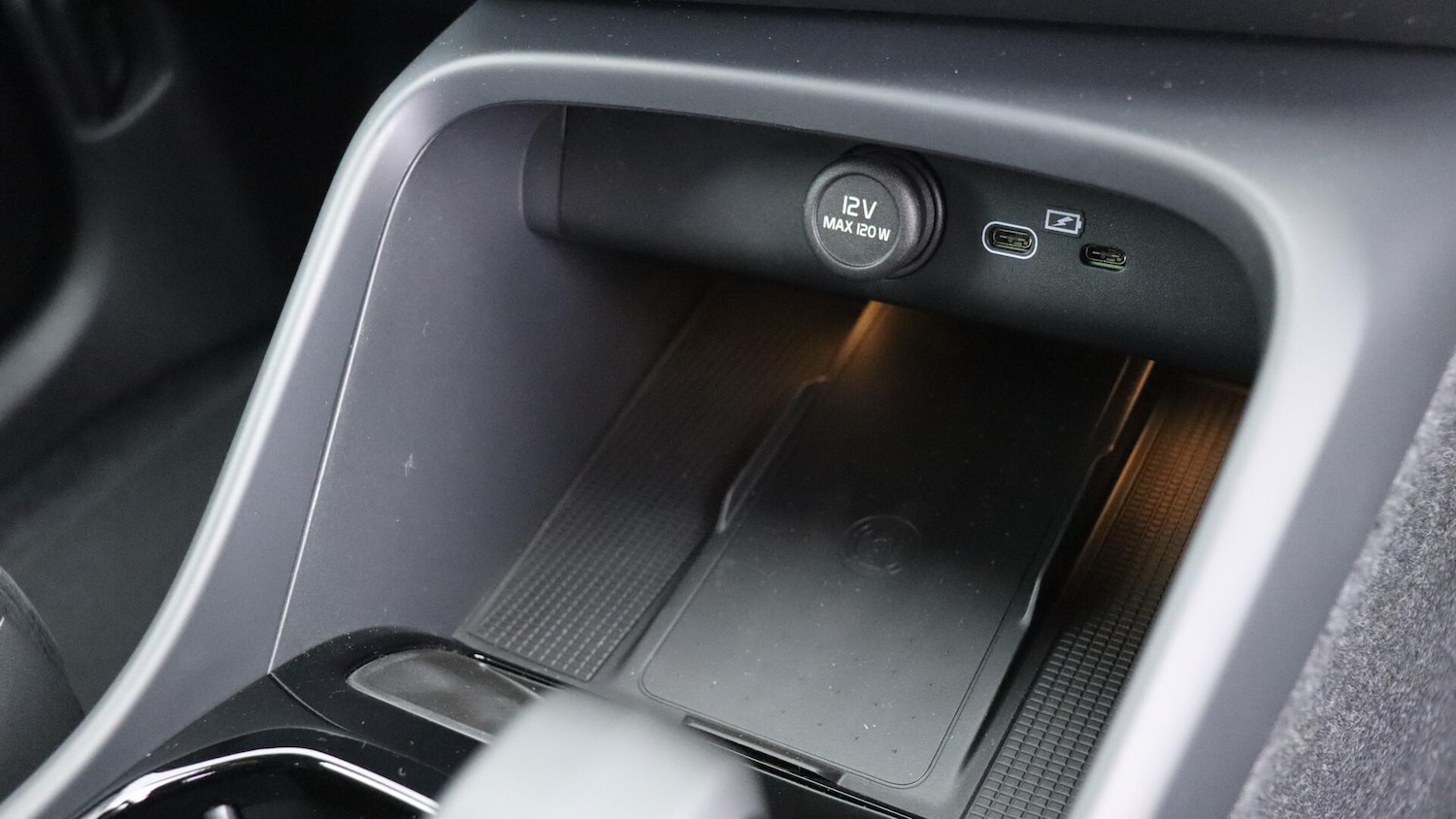 Used Volvo XC40 2025 for sale - 76084008: Photo 44