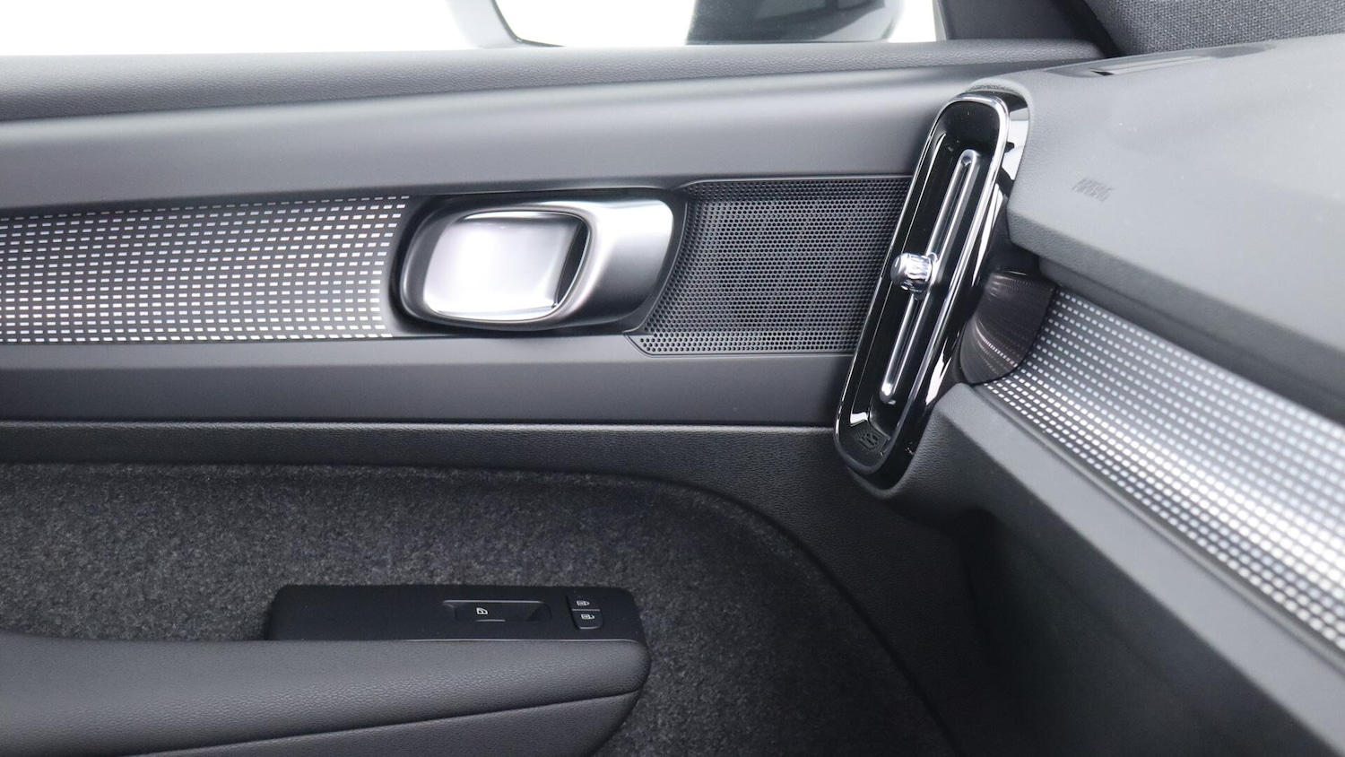 Used Volvo XC40 2025 for sale - 76084008: Photo 47
