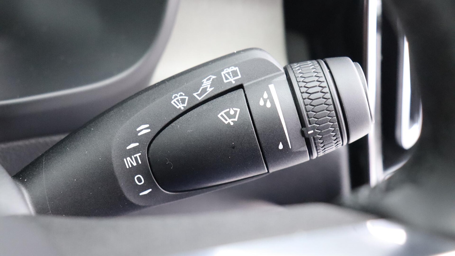 Used Volvo XC40 2025 for sale - 76137545: Photo 23
