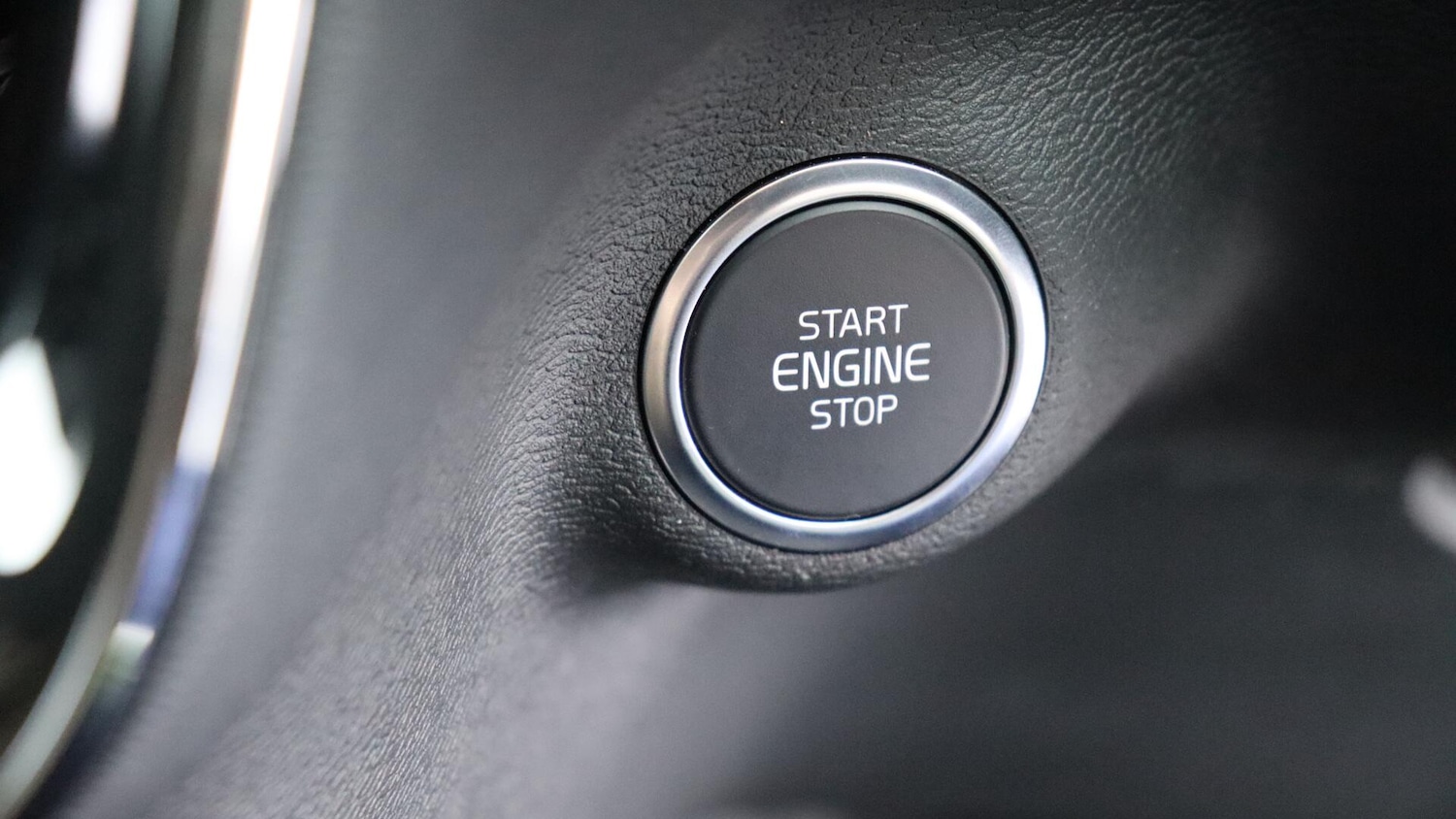 Used Volvo XC40 2025 for sale - 76137545: Photo 27