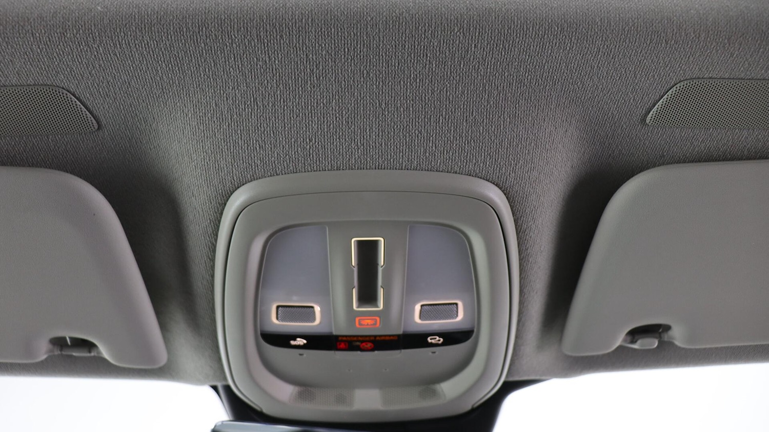 Used Volvo XC40 2025 for sale - 76137545: Photo 28