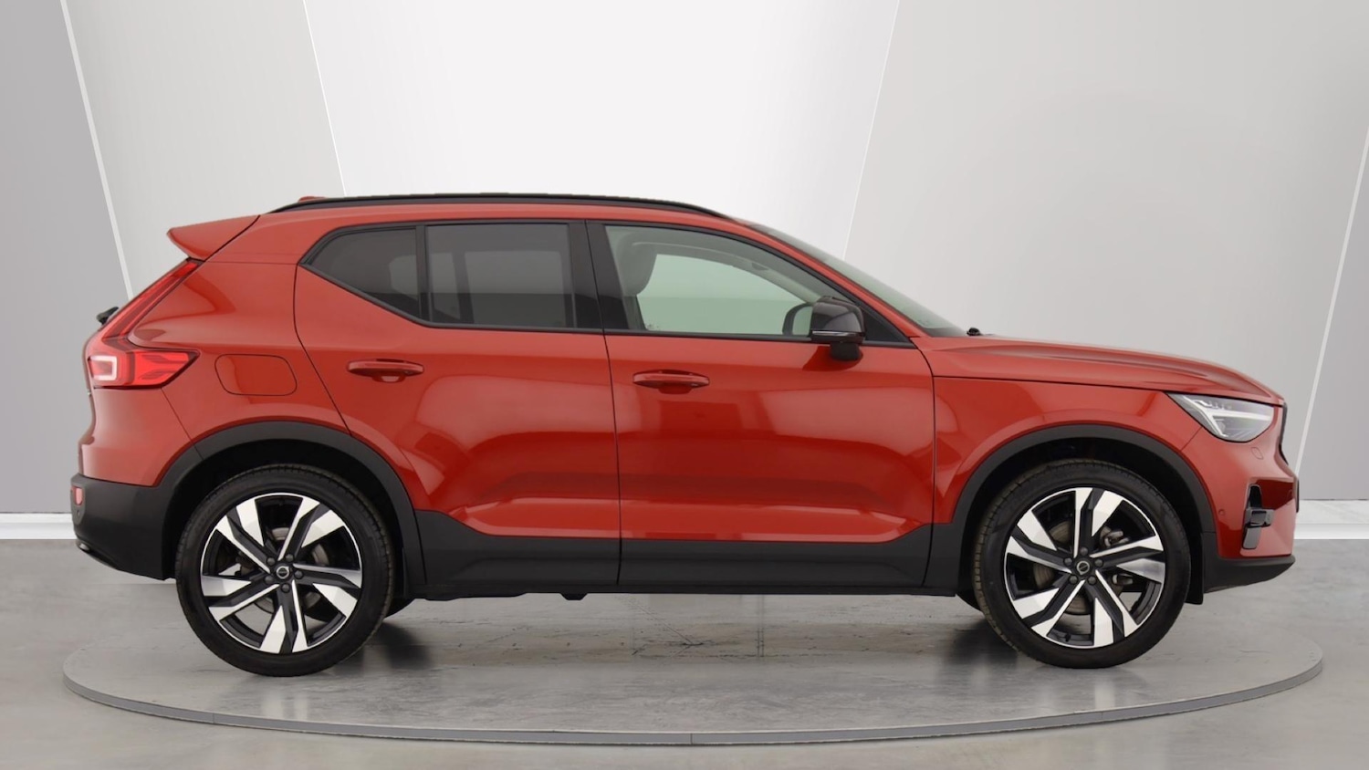 Used Volvo XC40 2025 for sale - 76137545: Photo 3