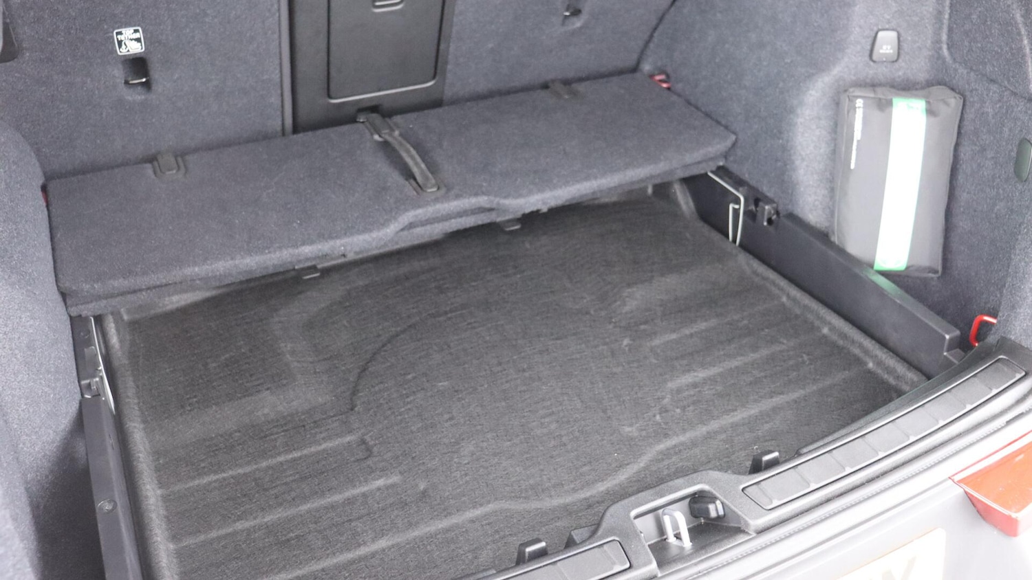 Used Volvo XC40 2025 for sale - 76137545: Photo 38