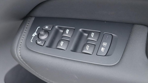 Used Volvo XC60 2025 for sale - 75708106: Photo 24