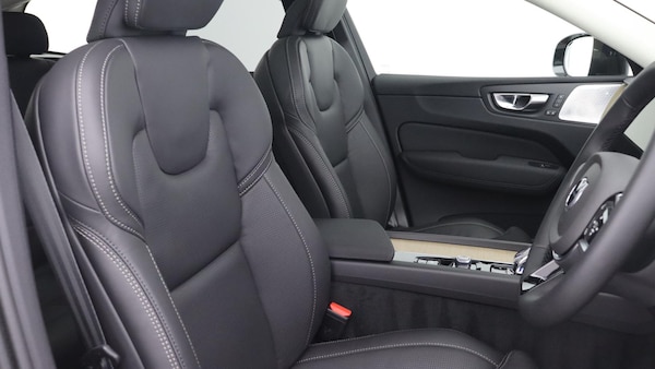 Used Volvo XC60 2025 for sale - 75708106: Photo 40