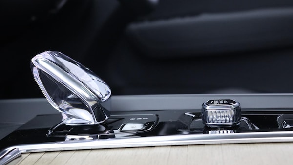 Used Volvo XC60 2025 for sale - 75708106: Photo 45