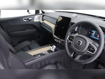 Used Volvo XC60 2025 for sale - 75708106: Photo