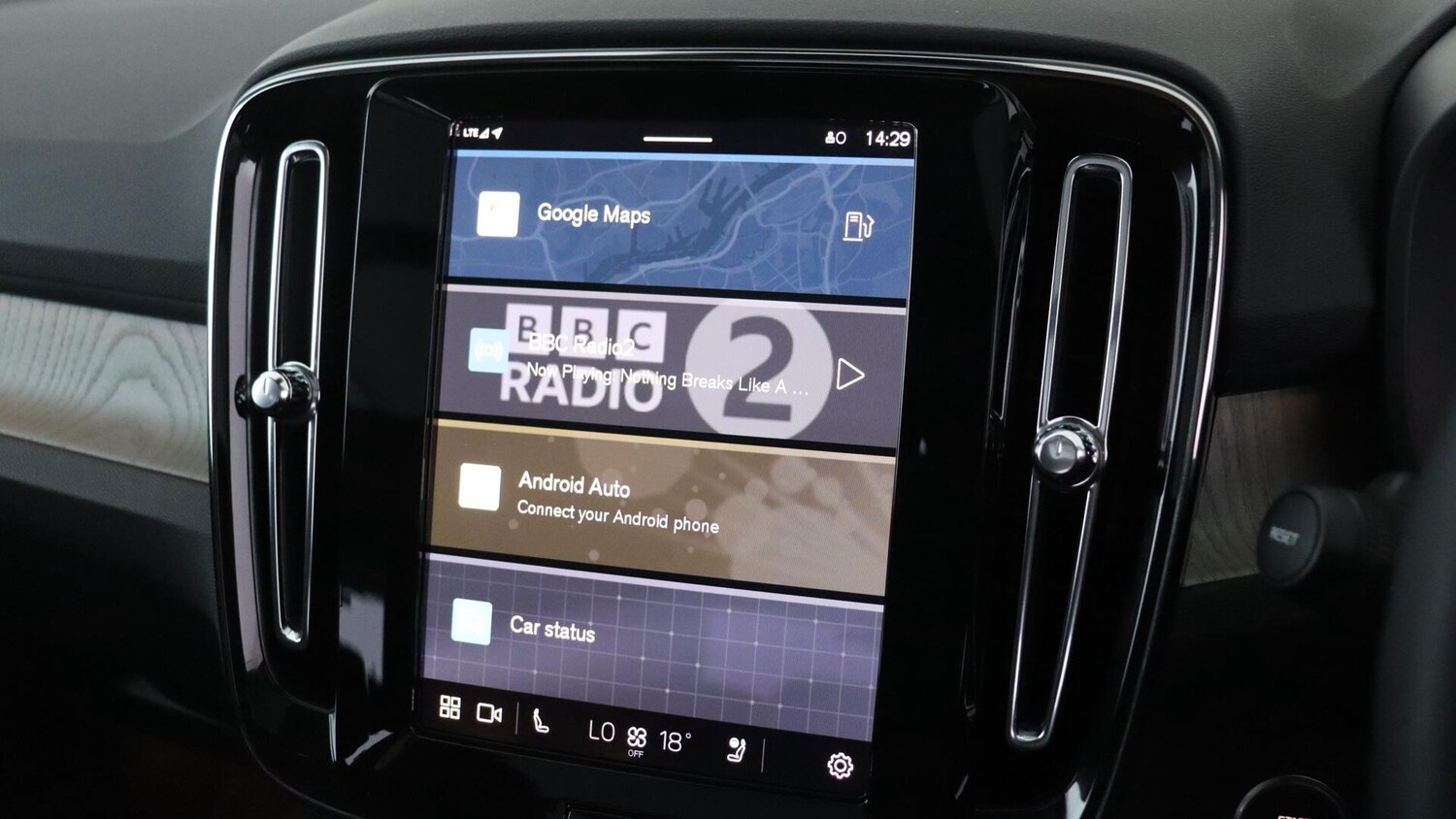 Used Volvo XC40 2025 for sale - 75990911: Photo 17