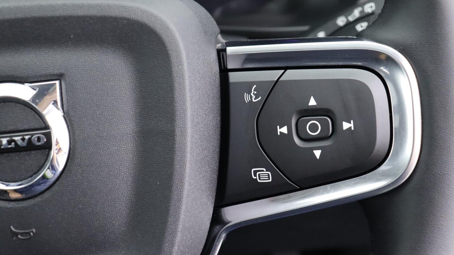 Used Volvo XC40 2025 for sale - 75990911: Photo 22