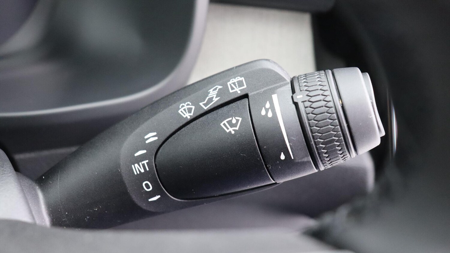 Used Volvo XC40 2025 for sale - 75990911: Photo 23