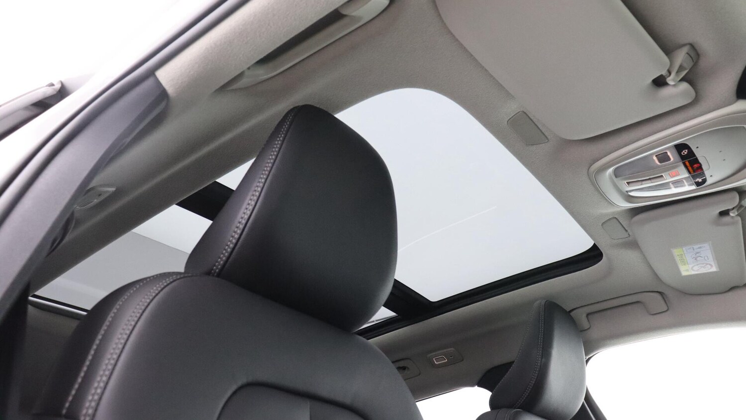Used Volvo XC40 2025 for sale - 75990911: Photo 31