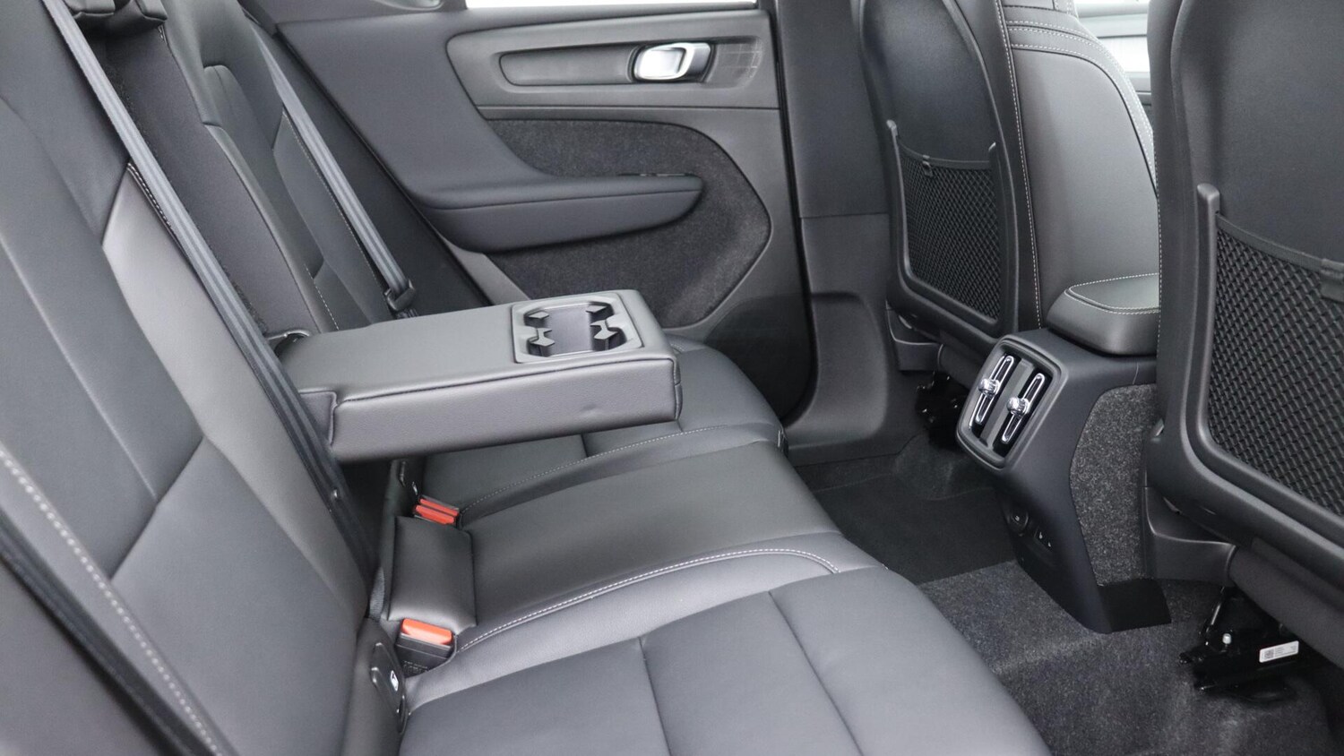 Used Volvo XC40 2025 for sale - 75990911: Photo 33