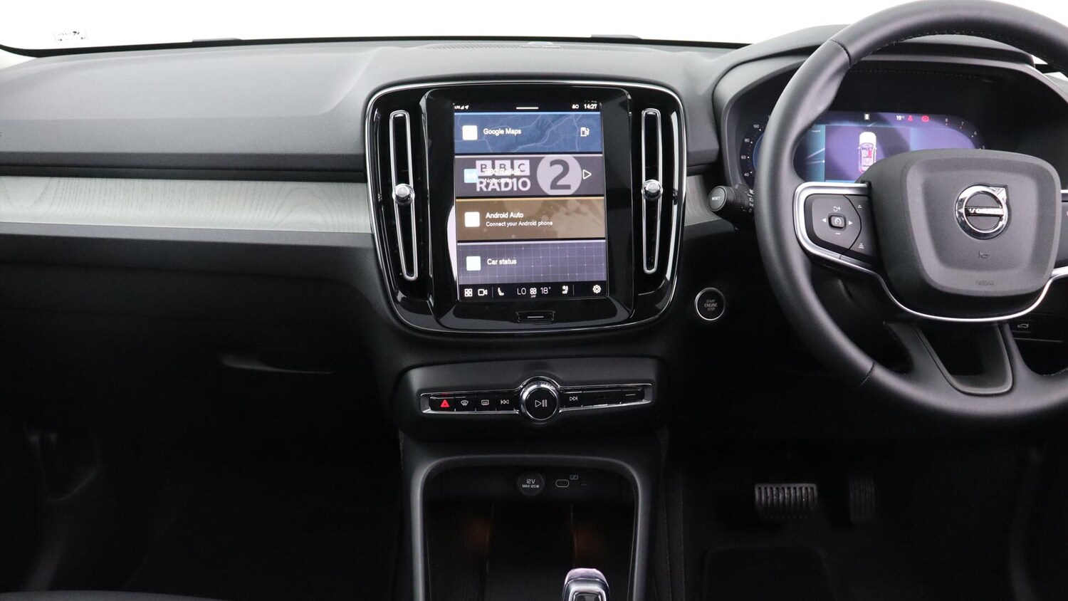 Used Volvo XC40 2025 for sale - 75990911: Photo 5