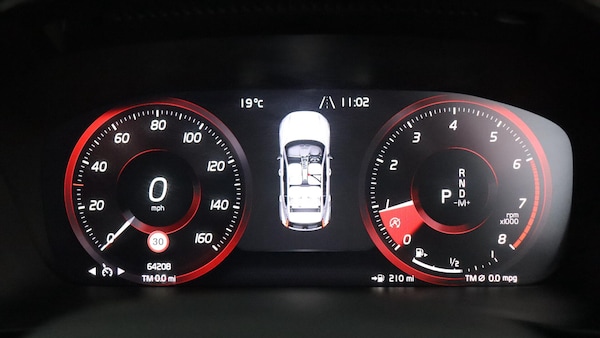 Used Volvo XC40 2018 for sale - 76250995: Photo 11