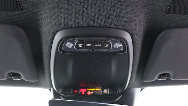 Used Volvo XC40 2018 for sale - 76250995: Photo 28